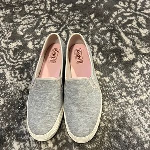 Keds Women’s dream foam slip on shoes size 9 gray